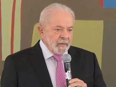 Manter-se mobilizado em defesa do governo Lula