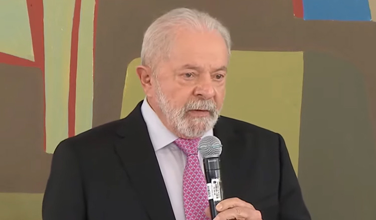 Manter-se mobilizado em defesa do governo Lula